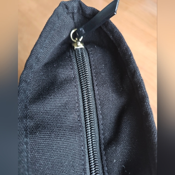 Victoria's Secret Large Zippered Black Pink Floral Weekend Getaway Tote Handbag - Picture 4 of 10